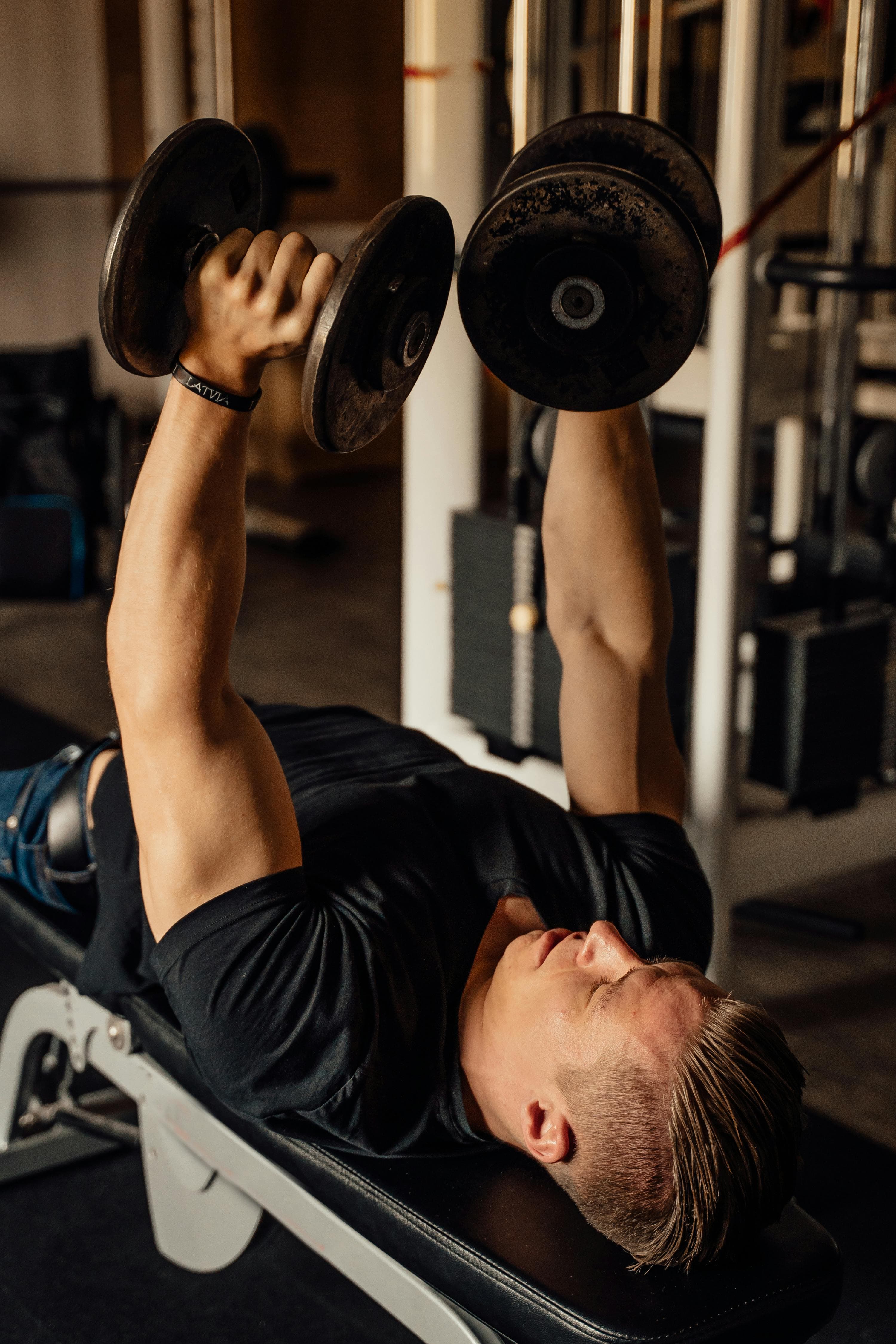 Athlete training with AI form guidance